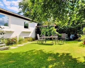 Bright, Beautiful And Modern Furnishings. Quiet 3 Room Apartment, Carp. U.Garten - 呂內堡 - 天井