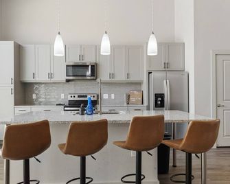 Luxury Loft Style Apartment - Austin