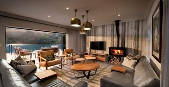 Cradle Boutique Hotel - Lanseria - Living room