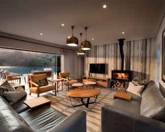 Cradle Boutique Hotel - Lanseria - Living room