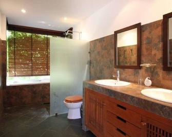 Phuket luxury detached villa with garden and pool - Kamala - Bathroom