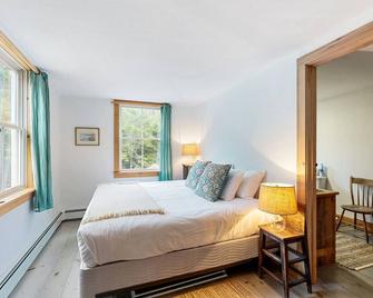 Rustic-chic home on St. George River & near the ocean with deck - Saint George - 臥室