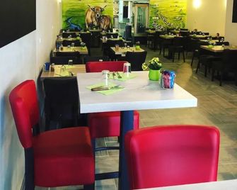 Le Mustang - Saint-Geniez-d'Olt-et-d'Aubrac - Restaurant