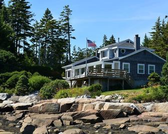 Quintessential Waterfront Maine Cottage - Spruce Head - Edificio