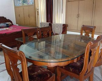 Kusum Palace - Varanasi - Restaurant