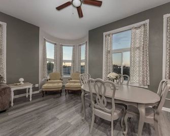 Jacobsen Luxury Loft - Payette - Comedor