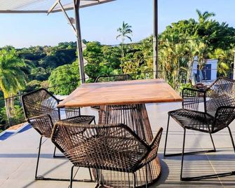 Alma Vida Hotel - Quepos - Balkón
