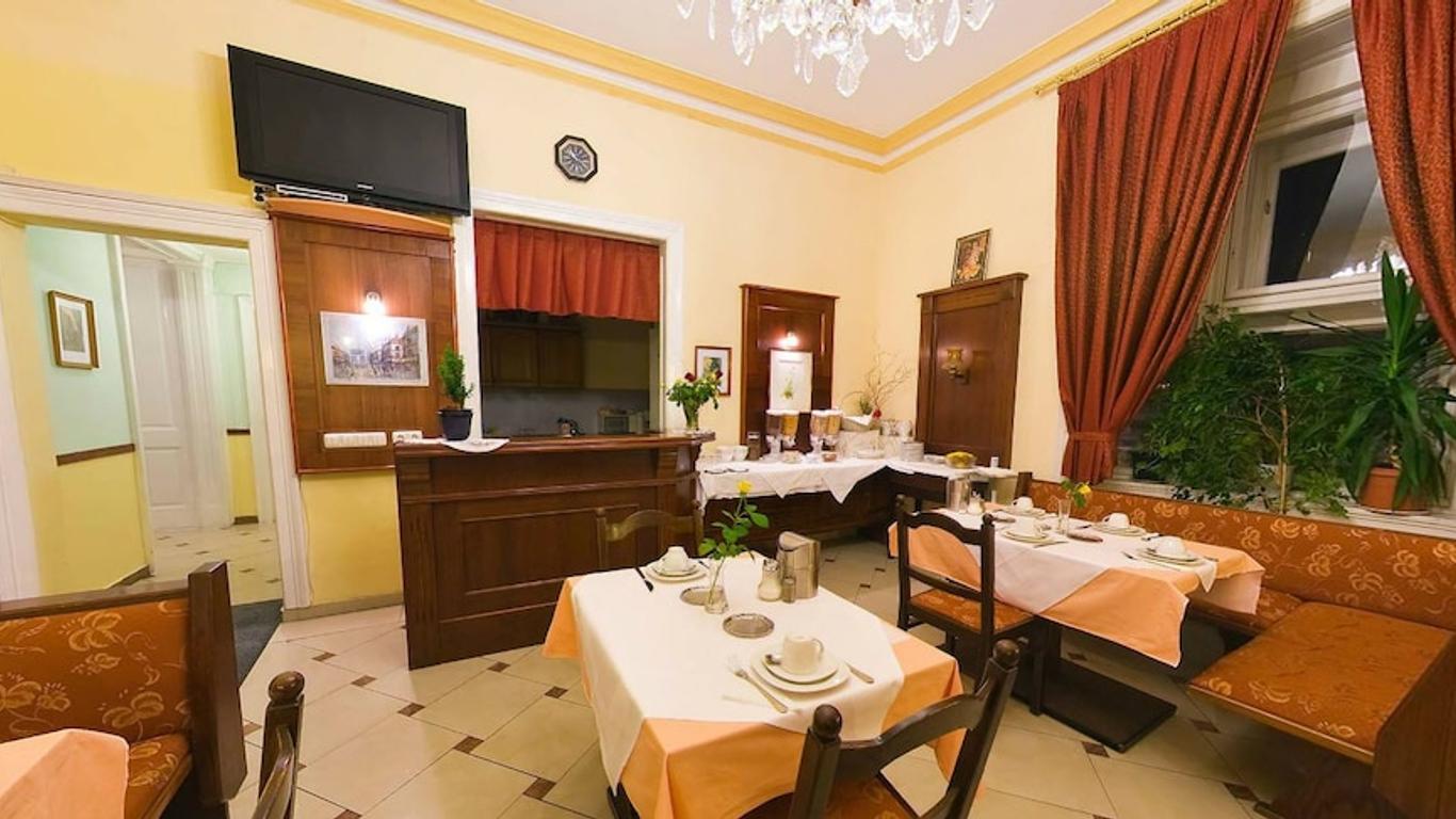 هوتل بينشن شتادتبارك