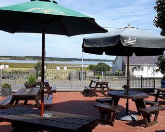 The Anchorage Hotel - Holyhead - Patio