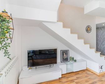 Stylish Duplex in the heart of Zaragoza - Zaragoza - Stairs