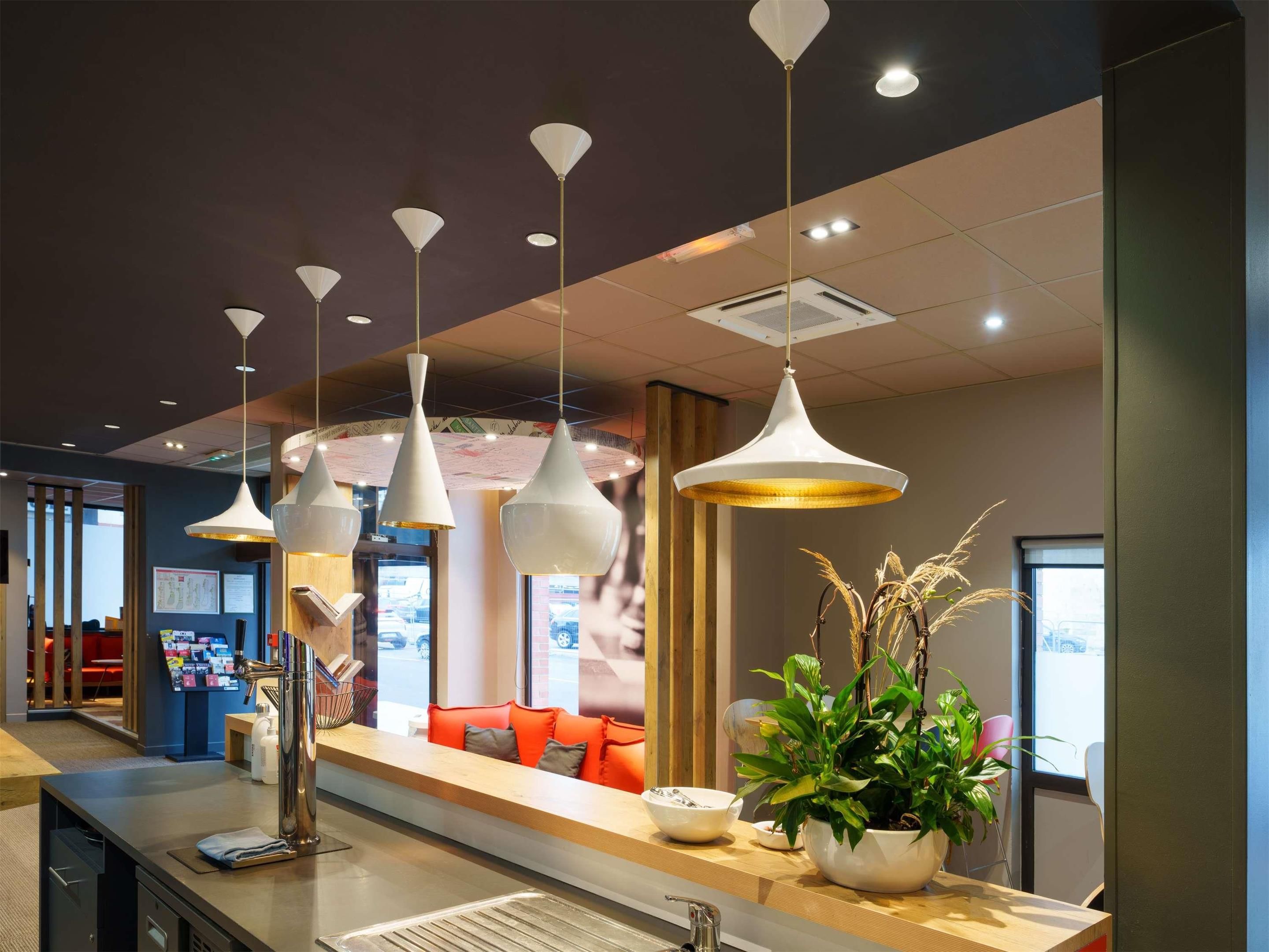 ibis Saint-Quentin Basilique