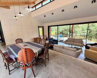 'La belle vie' comfortable vacation home with heated pool and sauna - Lège-Cap-Ferret - Dining room