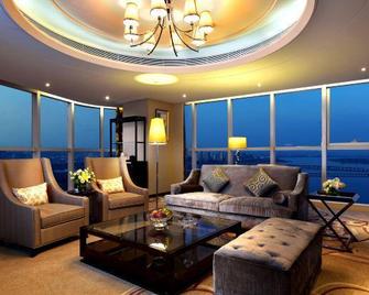 Dongxu Jinjiang International Hotel - Suining - Living room