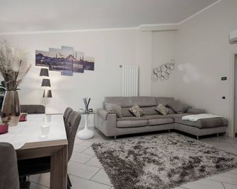 Prestige Apartments - Viareggio - Wohnzimmer