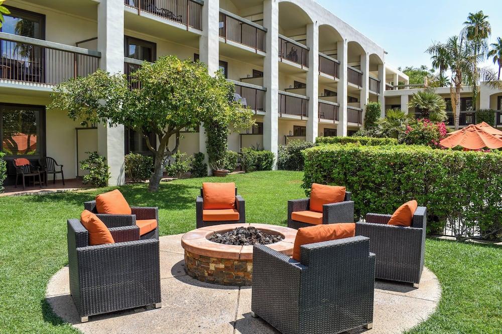 Palm Mountain Resort & Spa - פאלם ספירנגס - פטיו