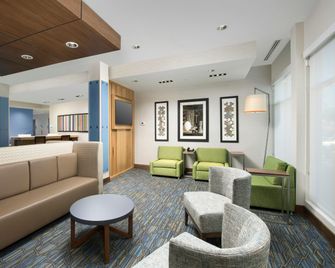 Holiday Inn Express & Suites San Antonio North - Windcrest By IHG - Windcrest - Gebouw
