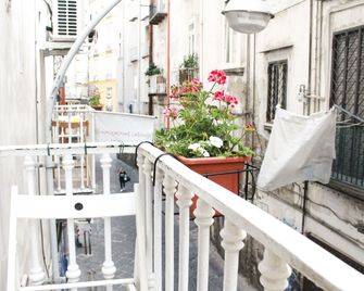 Mascalzone Latino Luxury Rooms - Naples - Balcon