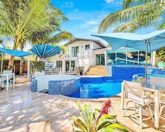 Waterfront Oasis / Cascading Pool & Views / Centrally located / Heated Pool / Cascade Key/Residences - Fort Lauderdale - Piscine