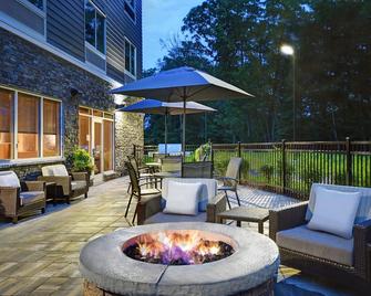Fairfield Inn & Suites By Marriott Mansfield - Mansfield - Patio