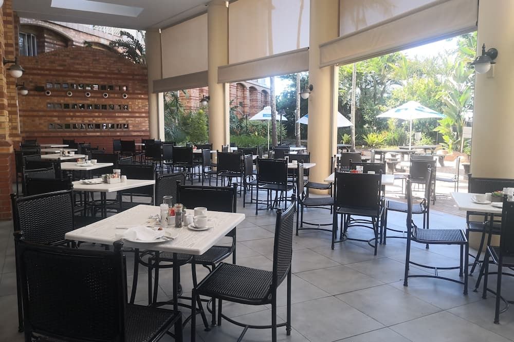 ذا ريفرسايد هوتل - دوربان - مطعم