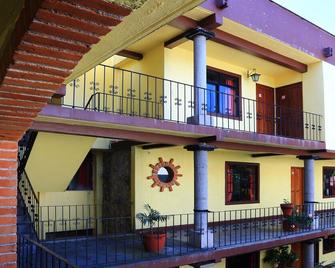 Hotel el Pueblito de Fortin - Fortín de las Flores - Будівля