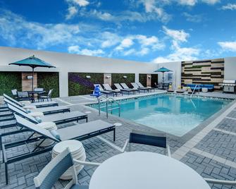 TownePlace Suites by Marriott Miami Airport - Miami - Pool
