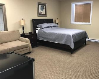 riverview suites - Clarenville - Bedroom