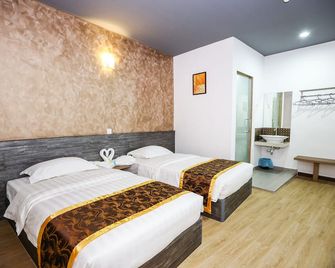New Dawn Hotel - Pontian Kechil - Habitación
