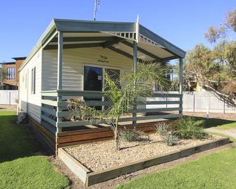 Beachside Caravan Park - Normanville - Building