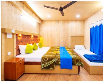 Goroomgo Chinar Lake View Nainital - Nainital - Bedroom