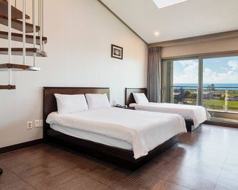 Sea View Hotel - Jeju City - Soveværelse