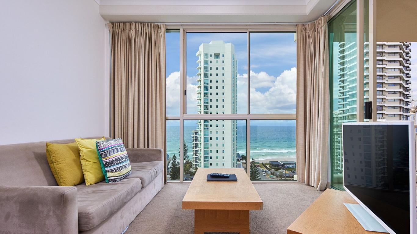 Maldives Resort Main Beach, Gold Coast