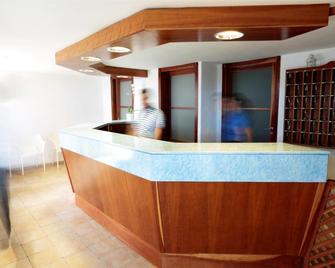 Villa Ridente Club - Gioiosa Marea - Recepción