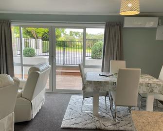 River Duck Cottage - Kerikeri - Peaceful Location - Waipapa - Jadalnia