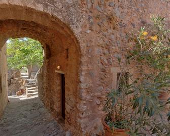 Dorovinis Monemvasia Castlehouses - Monemvasia