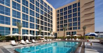 亞斯島中心酒店 - 阿布達比 - 阿布扎比 - 游泳池