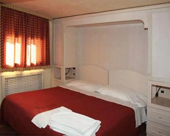 Grand Hotel Duchi D'Aosta - Sestriere - Κρεβατοκάμαρα