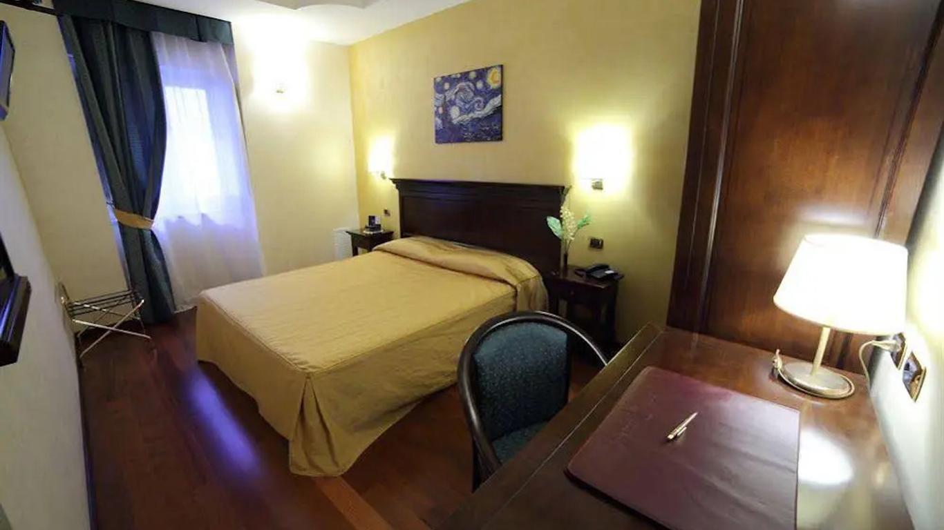 Hotel Teocrito