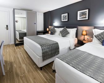 Hotel Sibara Spa & Convenções - בלנאריו קמבוריו