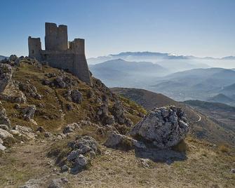 Belvedere - charming home with the most beautiful mountain views in Abruzzo - Caramanico Terme - Edificio