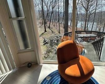The Escape Pod Cheat Lake, Morgantown, Hot Tub, 2Bed, 2Bath - Morgantown - Balkon
