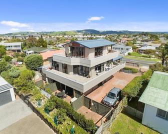 Boatshed Motel Apartments - Mount Maunganui - Building