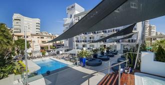 Essence Hotel Boutique by Don Paquito - Málaga - Pool