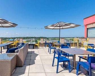 Best Western Plus Executive Residency Rigby's Water World Hotel - Warner Robins - Balkón