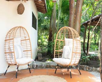 Sanctuary - 1 Villa + Main Villa - Punta de Mita - Patio