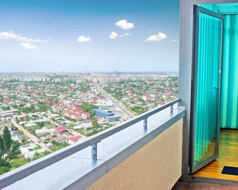 Monaco Grand Apartments By Citybookings - Bucarest - Balcón