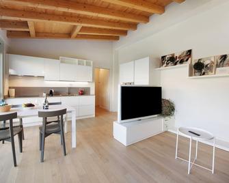 Little Mier Iseo - Iseo - Salle à manger