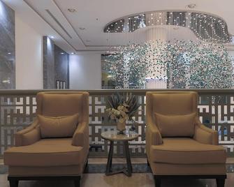 Premium Sas Hotel - Hafar Albatin - Salónek