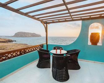 Alpha Studios - Arkása - Balcón