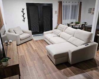 Loft and relaxation in nature - Saint-Gabriel-de-Valcartier - Living room